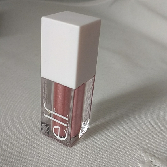 ✨Host Pick✨E.L.F. Liquid Metallic Eyeshadow (3) - Picture 3 of 5